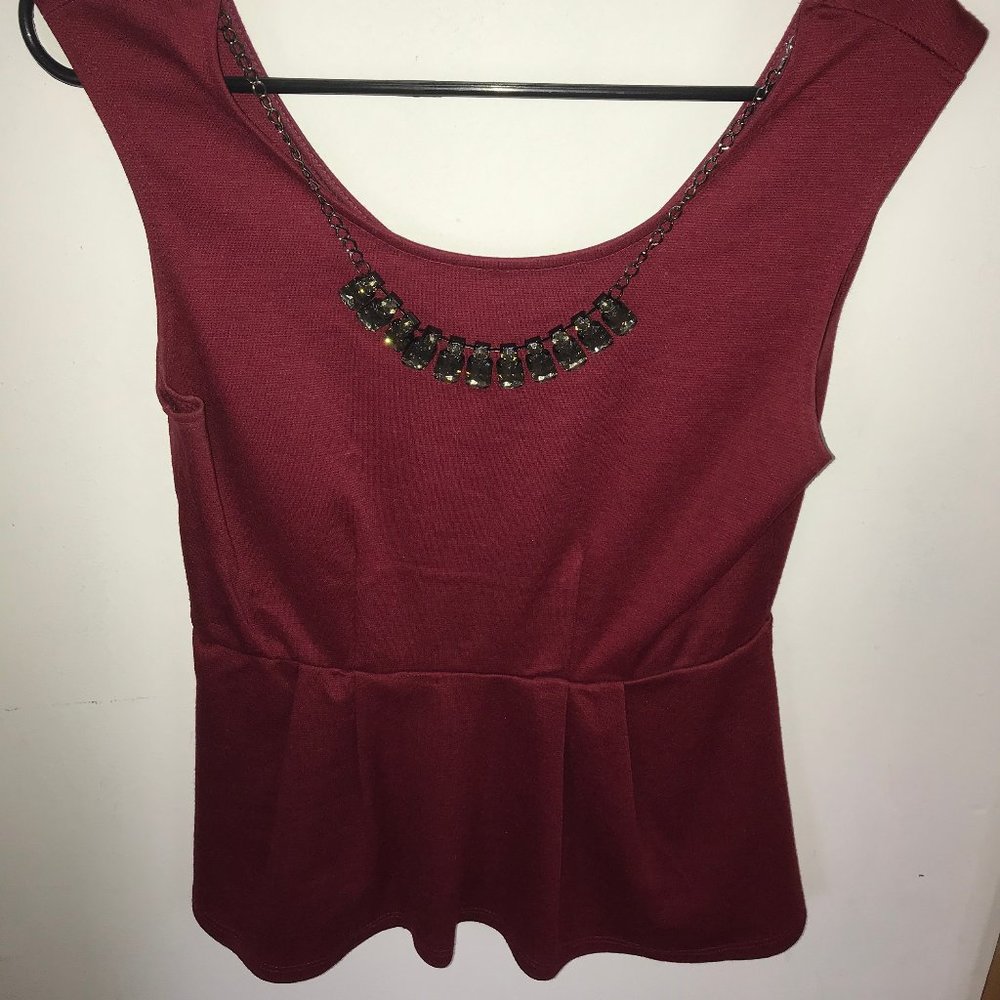 MAROON PEPLUM TOP BLOUSE WITH NECKLACE LARGE